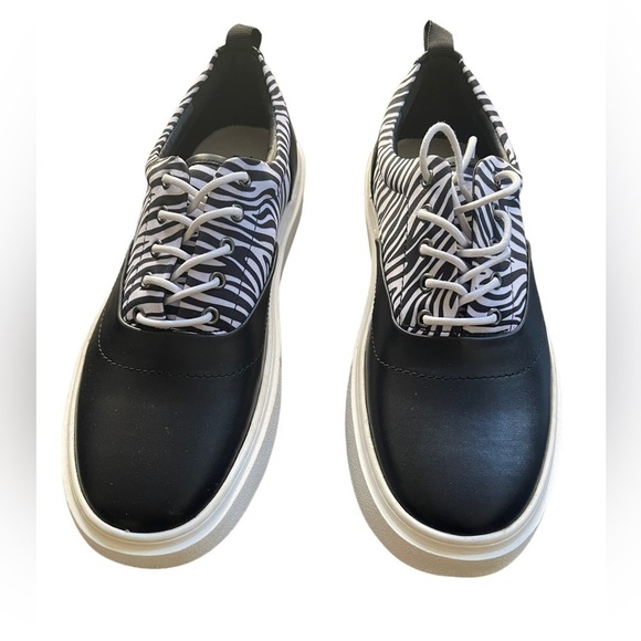 I.N.C. Men’s Emery Animal Print Sneaker - Picture 3 of 7